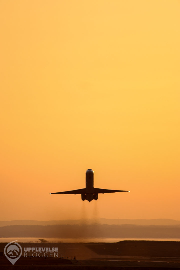 MD80 takeoff på Åre Östersund Airport (ESNZ)