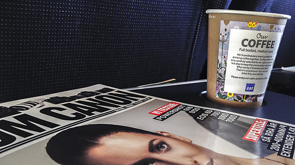 Förmiddagskaffe på 38k fot.