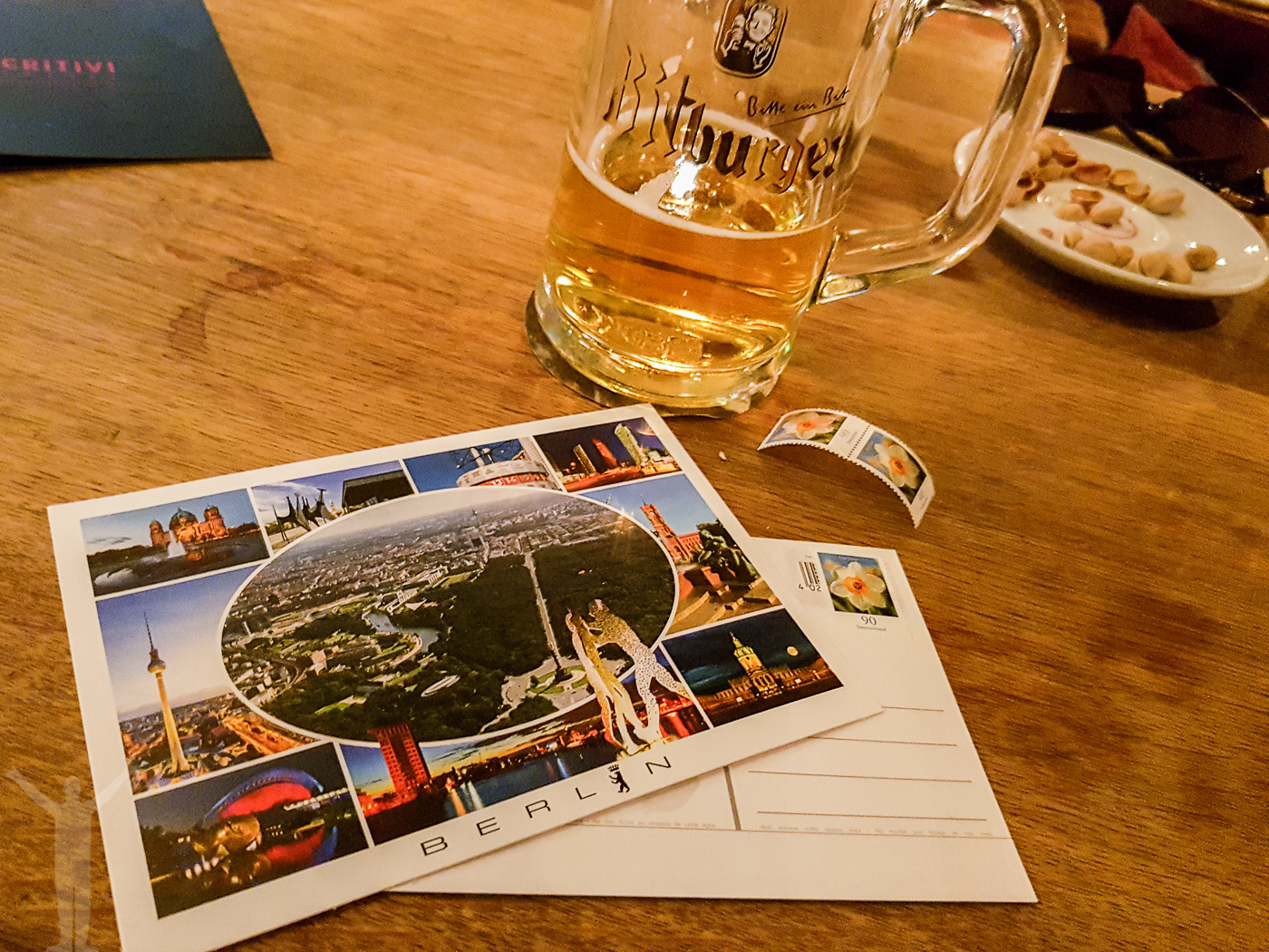 Vykortsskrivande i Berlin