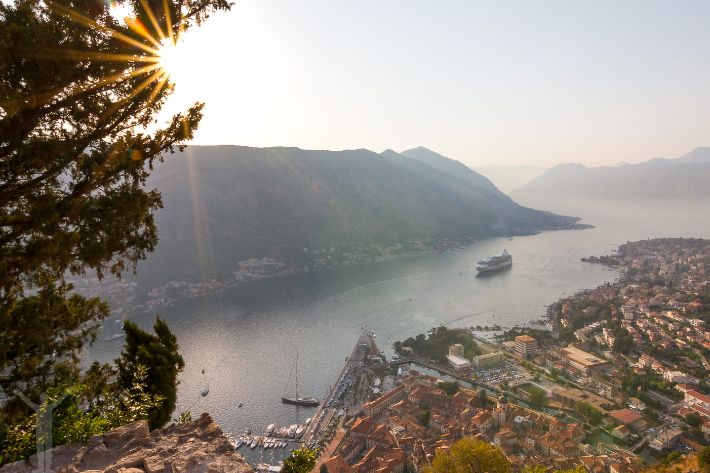 Solnedgång över Kotor