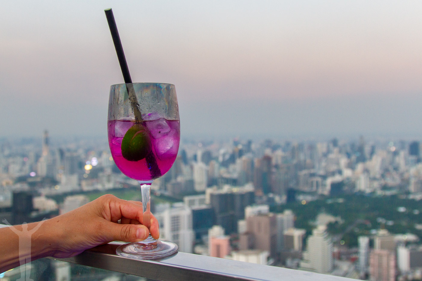 En drink i Bangkoks högsta takbar!