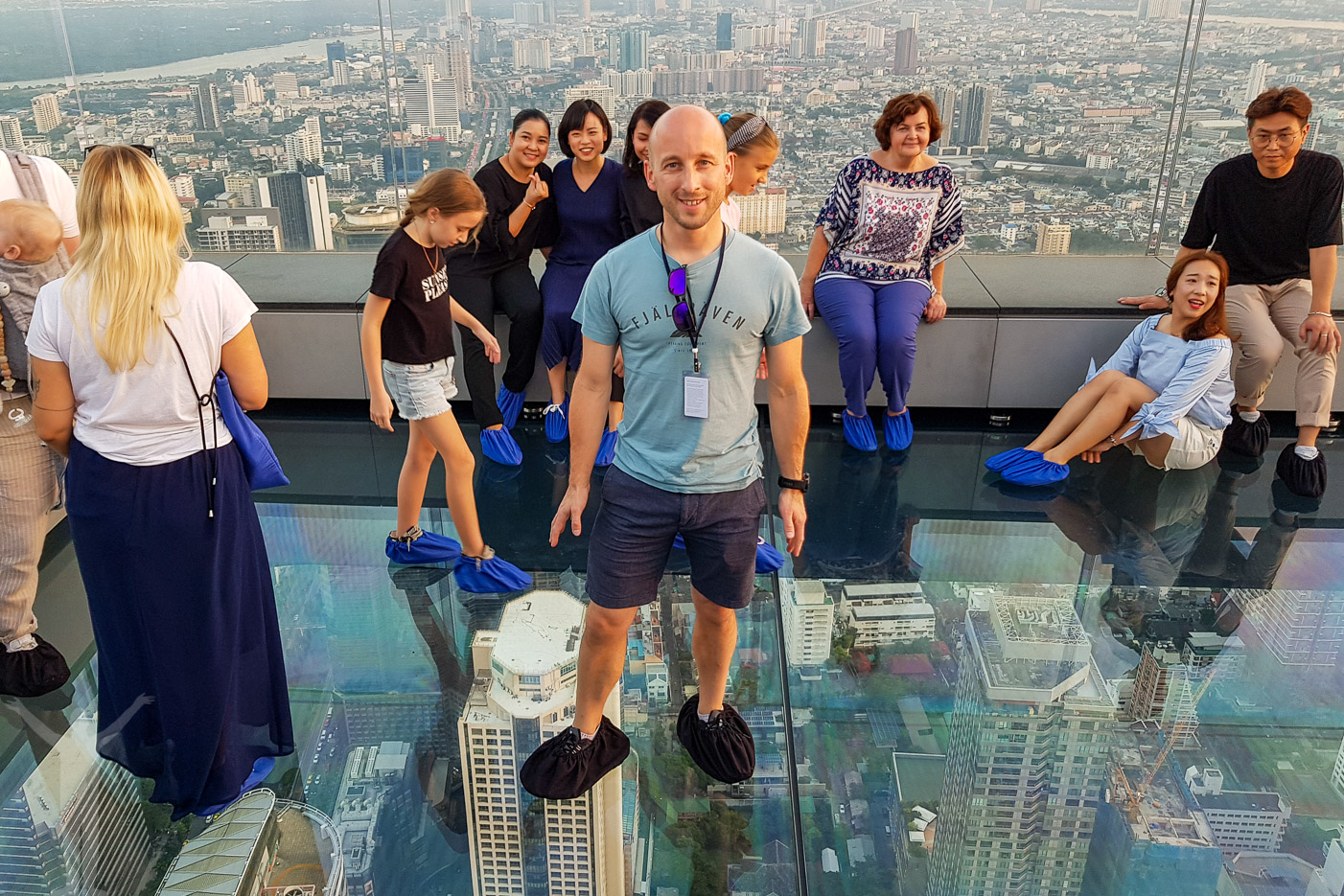 Glasterrassen på Bangkoks högsta takbar.