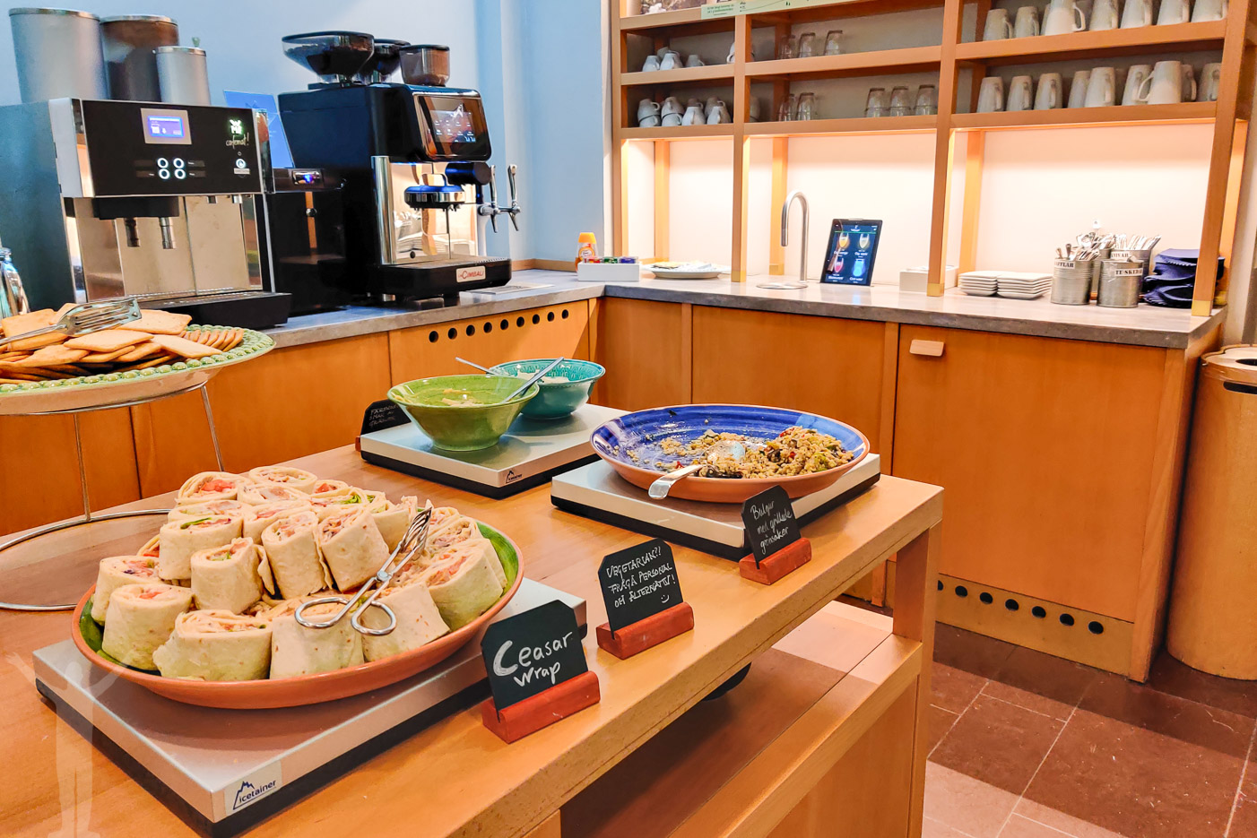 Buffébordet i loungen