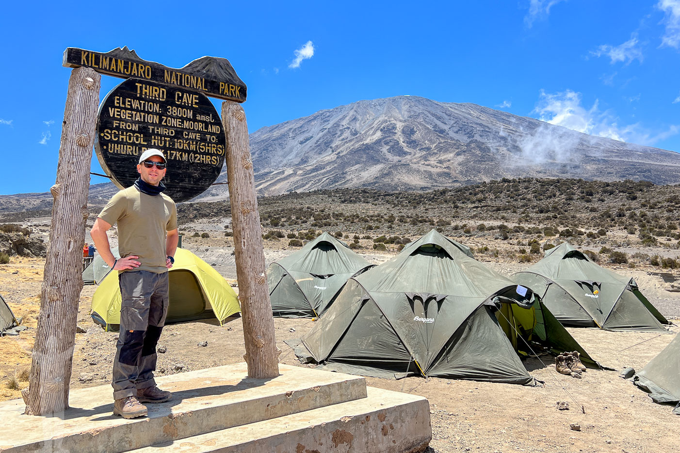 Dryden på Third Cave Camp