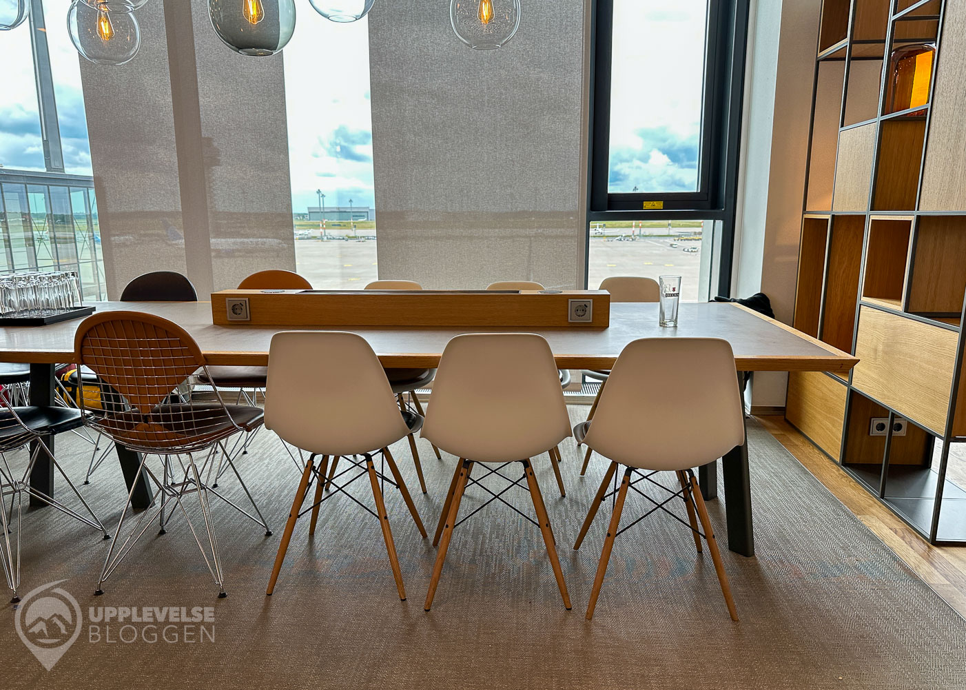 Sittplatser i Lufthansa Business Lounge på Berlin Brandenburg