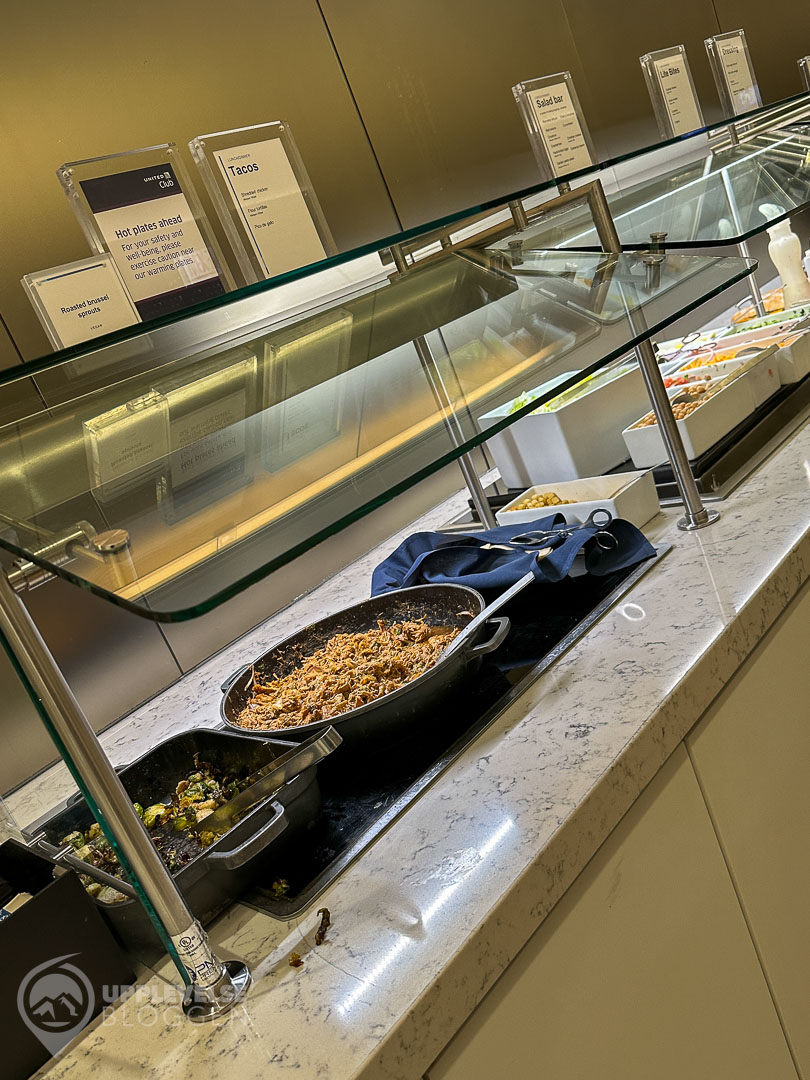 Tacobuffé i United Club på ORD