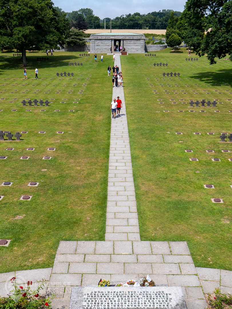 Tyska krigskyrkogården i Normandie