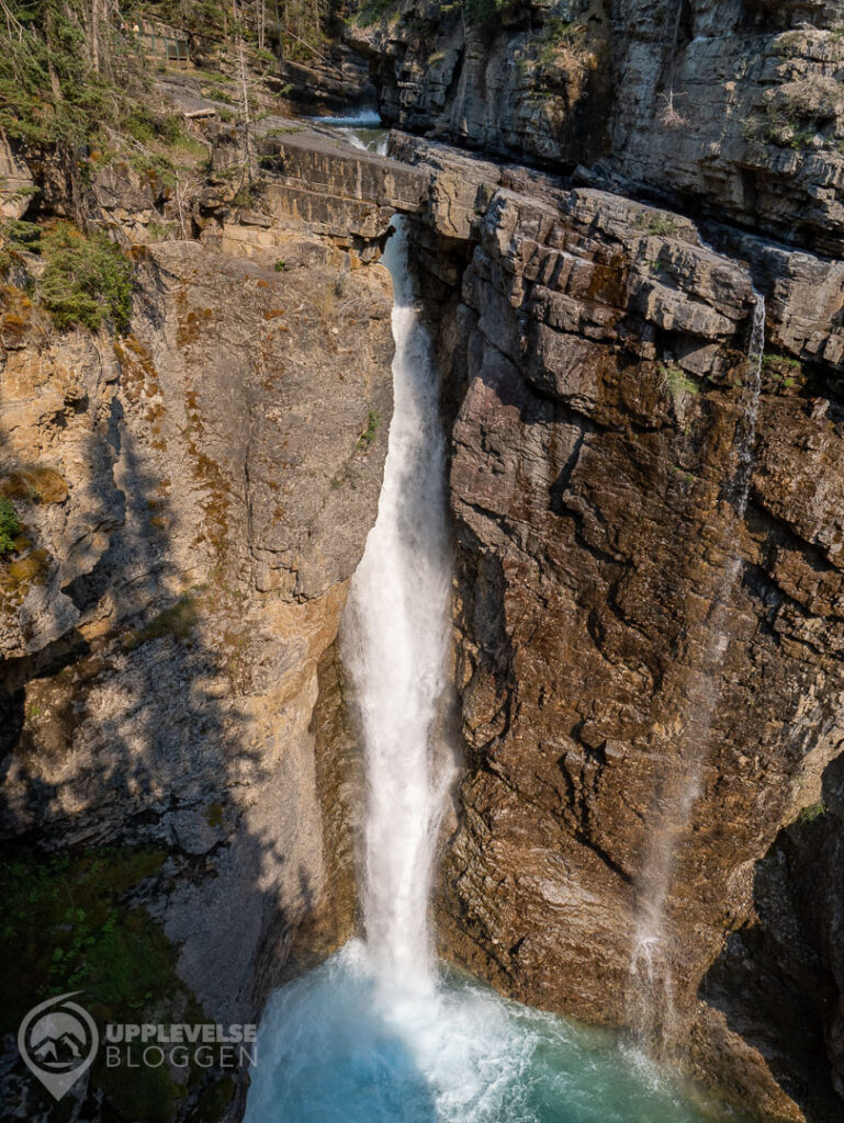 Upper Fall längs Johnston Canyon