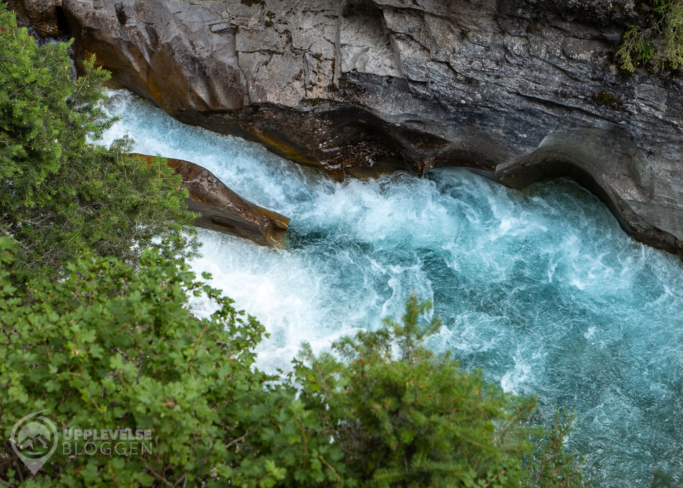 Forsande vatten vid Johnston Canyon, Banff