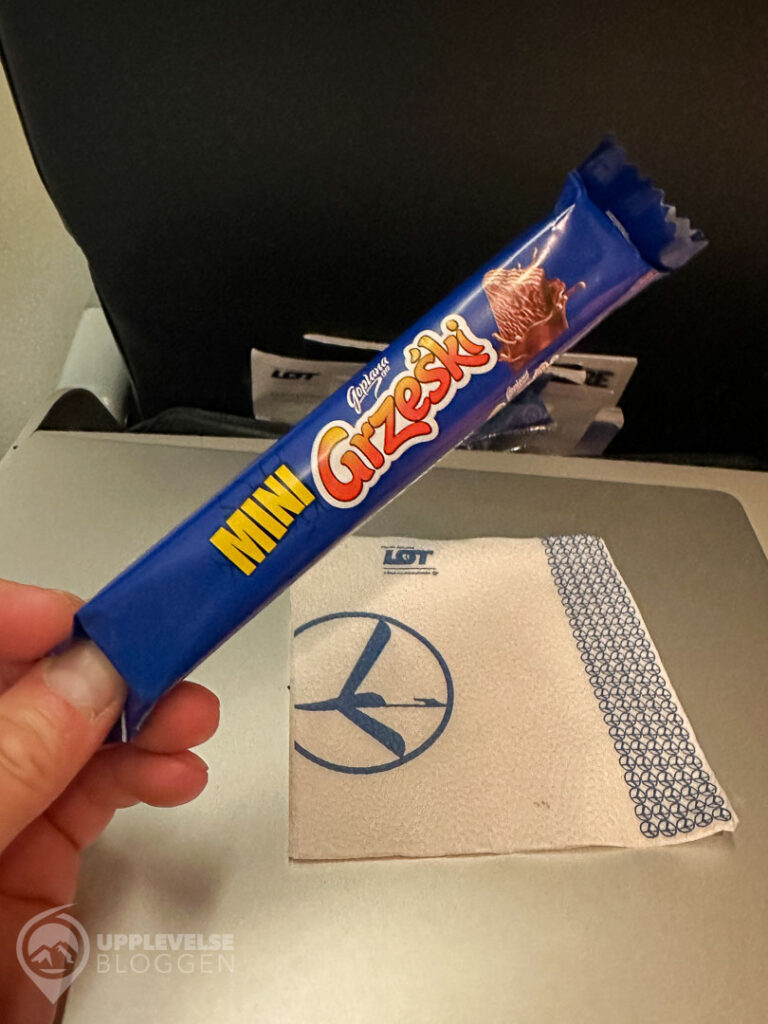 Snacks i ekonomiklass på LOT