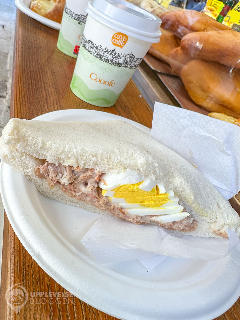 Tramezzino - kantlöst vitt bröd