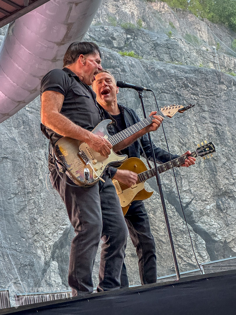 Bryan Adams & Keith Scott