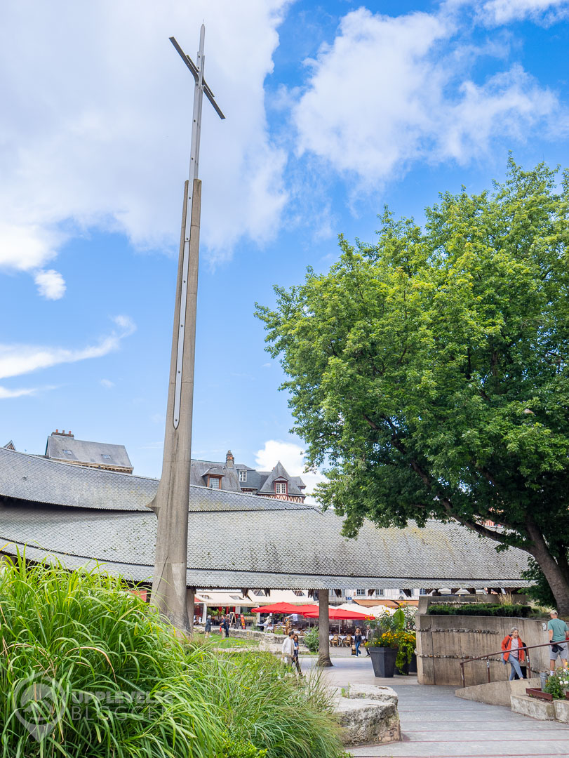 Minnesplats över avrättningen av Minnesplats över avrättningen av Jeanne-d’Arc