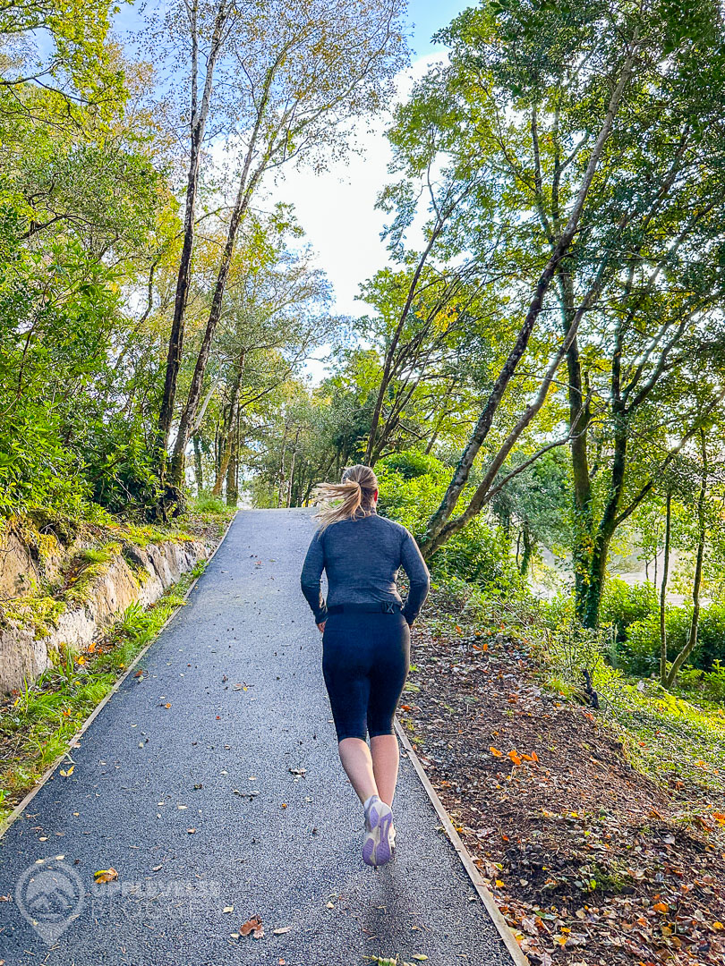 Morgonjogg i Glengarriff på Irland
