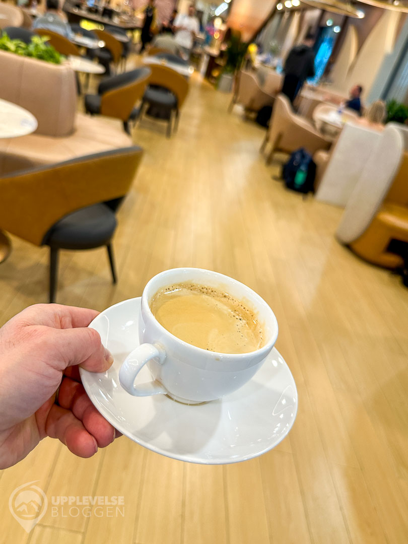 Morgonkaffe i loungen