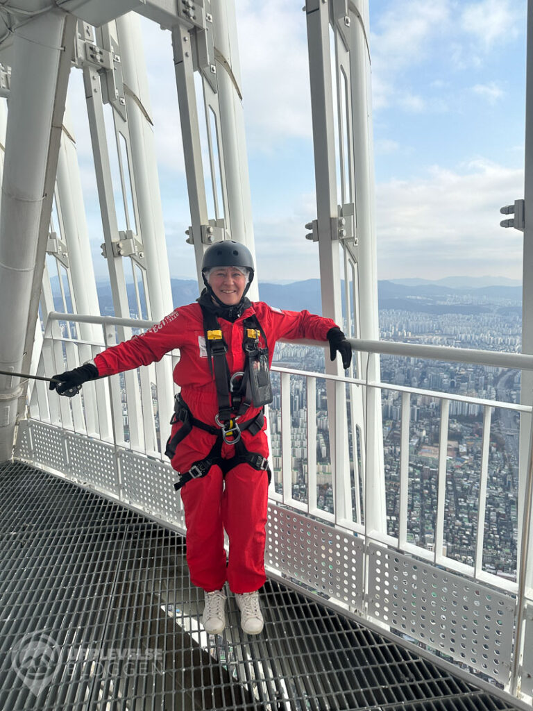 Maria på Sky Bridge Tour