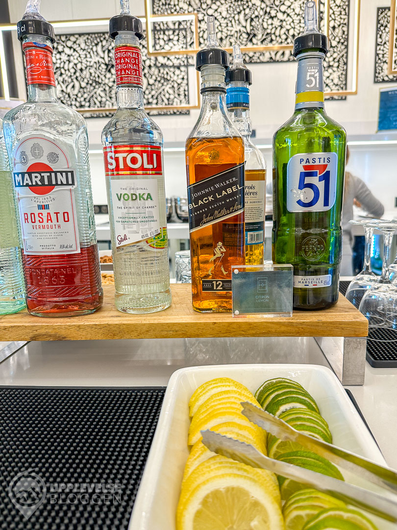 Alkohol i Extime Lounge i Terminal 2B på CDG