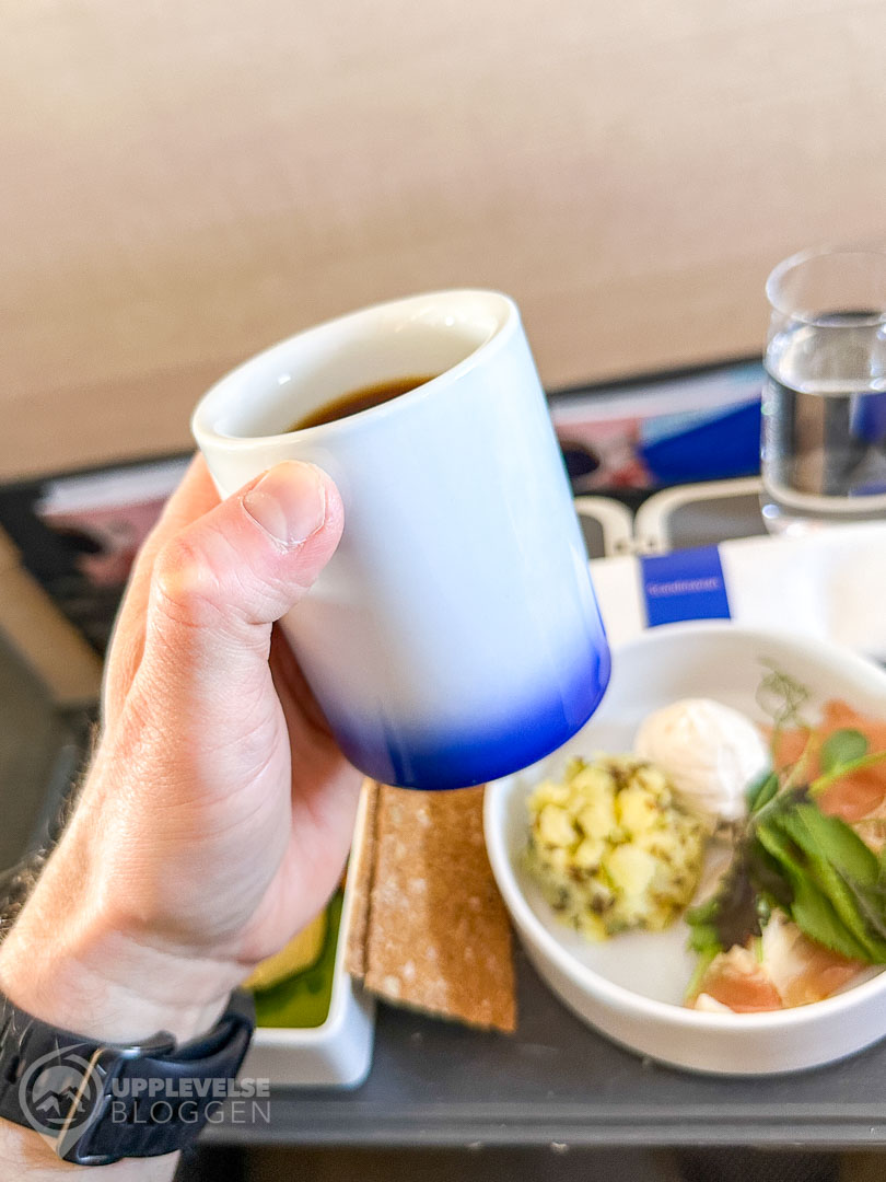 SAS Business – kaffe i porslinsmugg