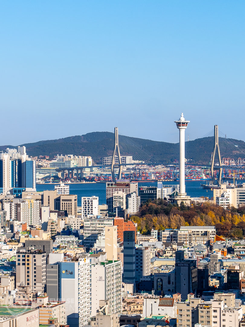 Busan Tower och Busan Harbor Bridge