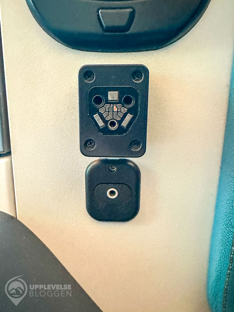 Hörlursuttag i KLM Business Class på 787