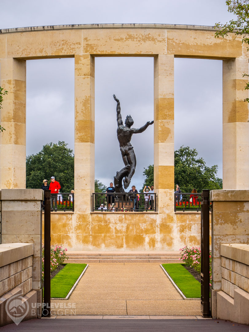 Statue du Mémorial på Normandy American Cemetery