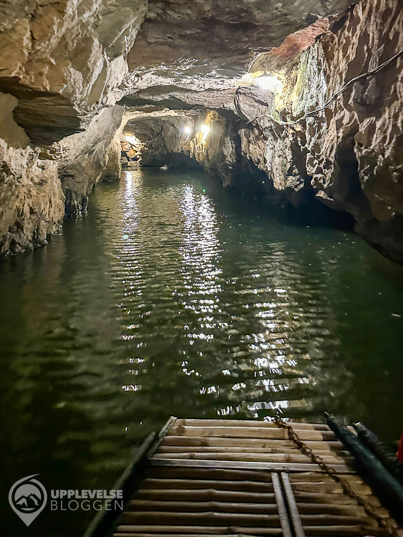 Grotta i Tràng An