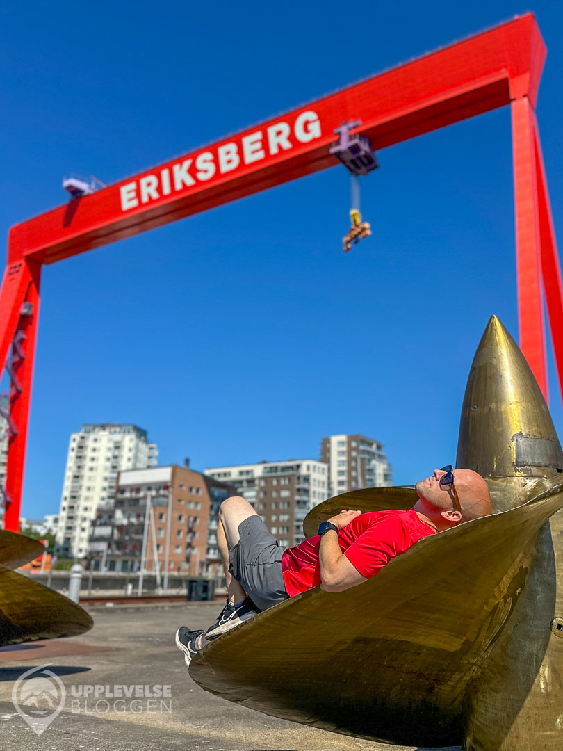 Dryden framför Eriksbergskranen