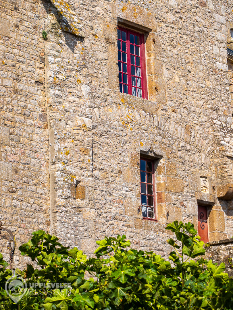 Vacker vägg i Mont-Saint-Michel