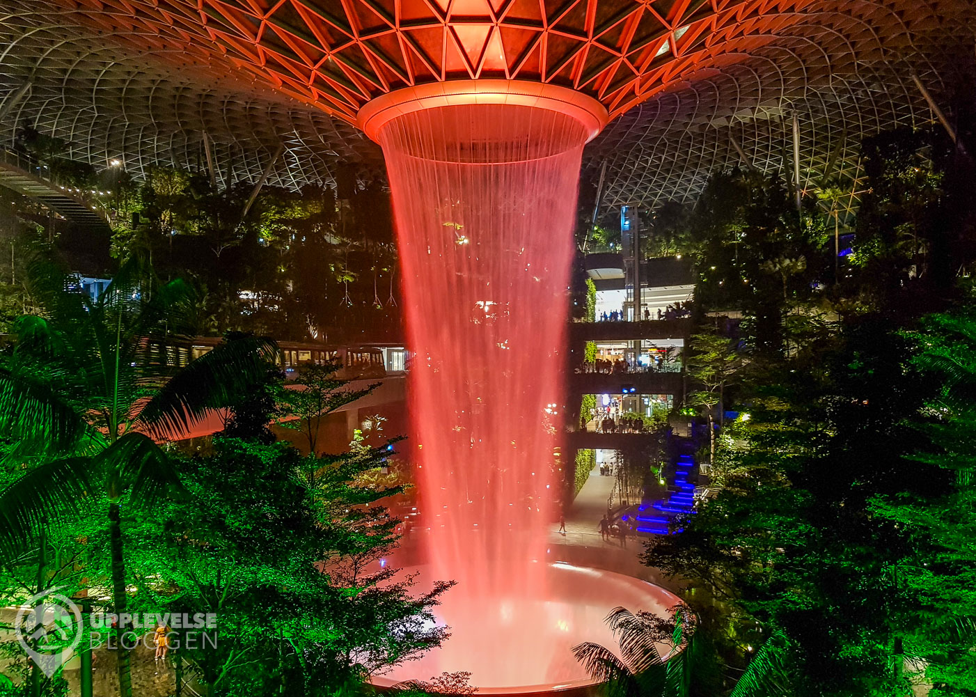 Vattenfallet på Changi Airport