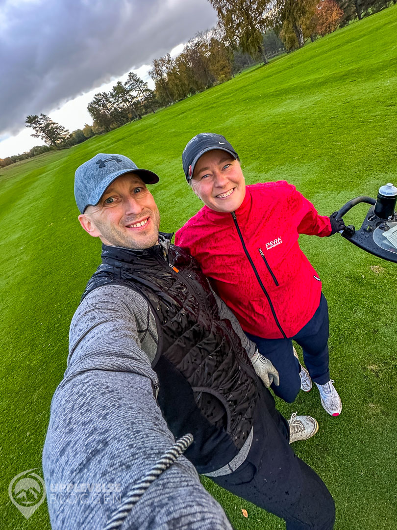 Dryden & Maria på golfbanan